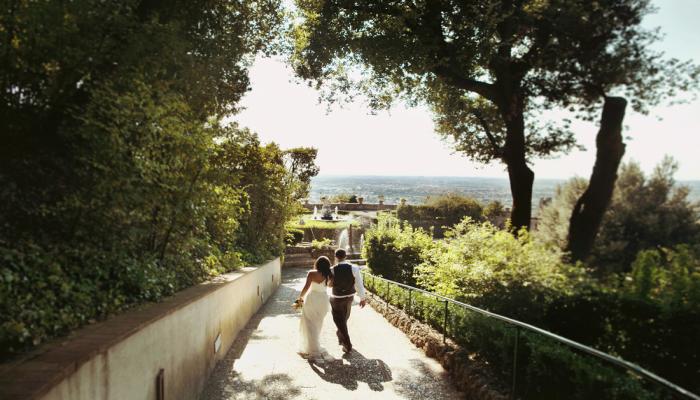 married couple in tuscany