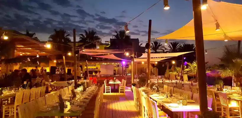 Beachfront Restaurant Wedding, Crete