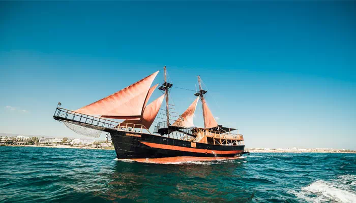 Jolly-Roger-Exterior-501