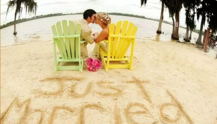 Paradise-Cove---just-married-sand-391