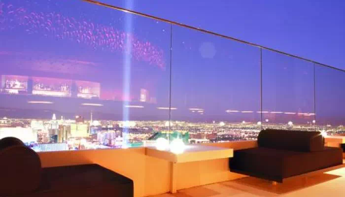 THEhotelatMandalayBay_miXLounge_Balcony_63748_low-370
