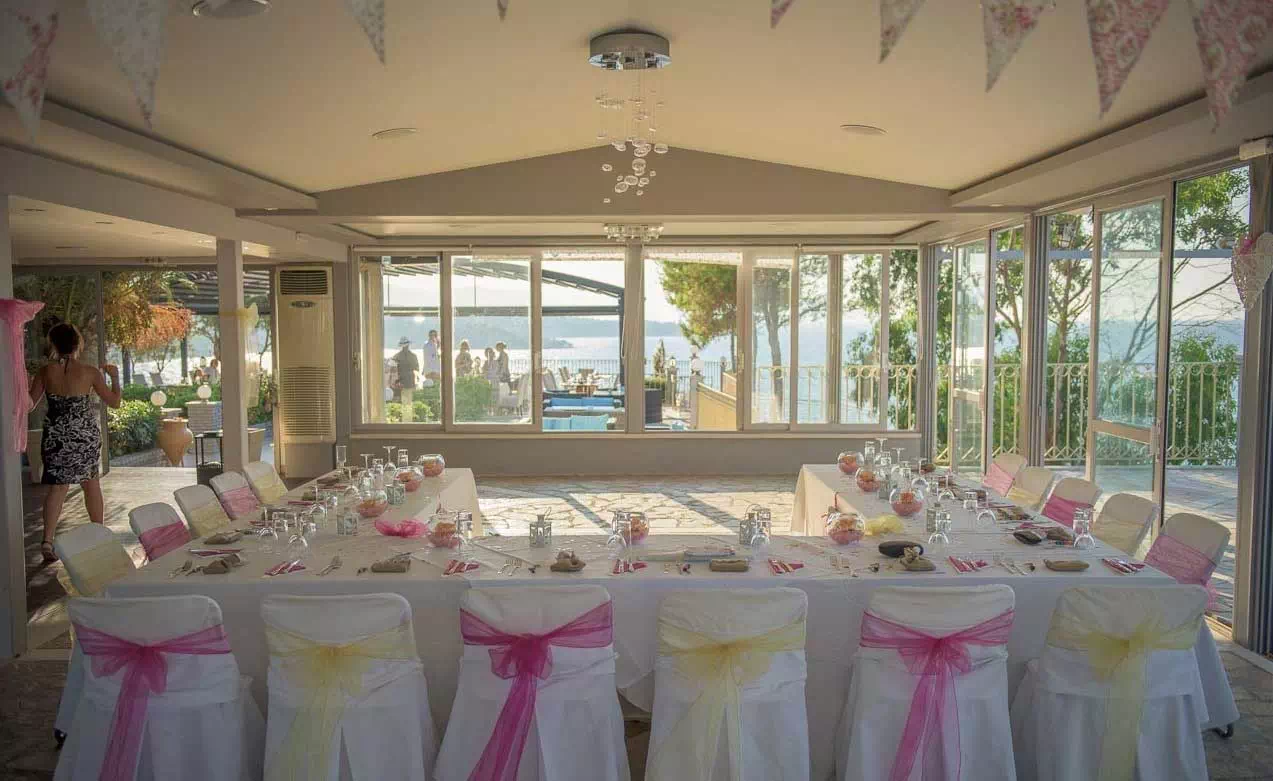 weddings-balcony-18-442